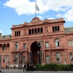 El Gobierno felicitó al papa León XIV y le pidió por la defensa de la propiedad privada