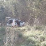 mató a la mujer, salió a la ruta, ahogó a sus hijos en una zanja y se tiró abajo de un camión