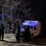 una mujer bajo tratamiento psiquiátrico mató a cuchillazos a su hijo de 14 años