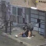 puñetazos y patadas en el piso para robarle un celular